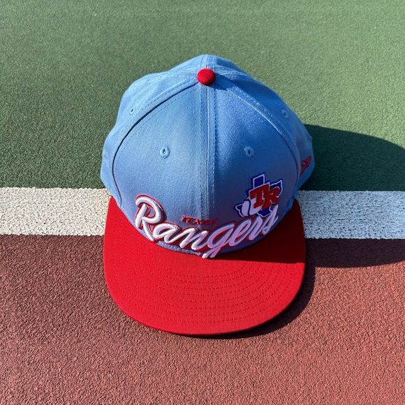 ⭐️SUPER SALE!⭐️New Era MLB Texas Rangers SnapBack - Picture 2 of 4